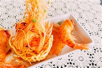 Kung Sarong (Deep fried shrimp wrap with noodle)
